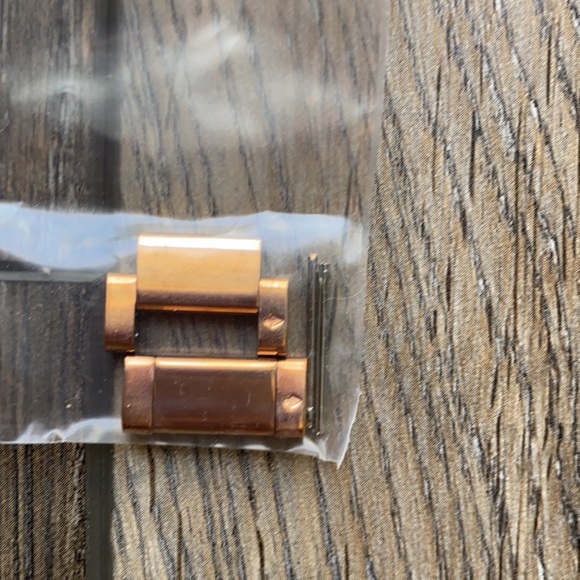 Michael Kors Crystal Watch - Picture 10 of 12